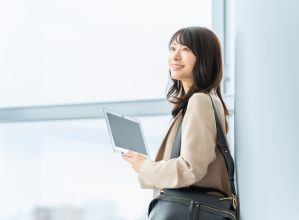 自社にて調査・仕入れ